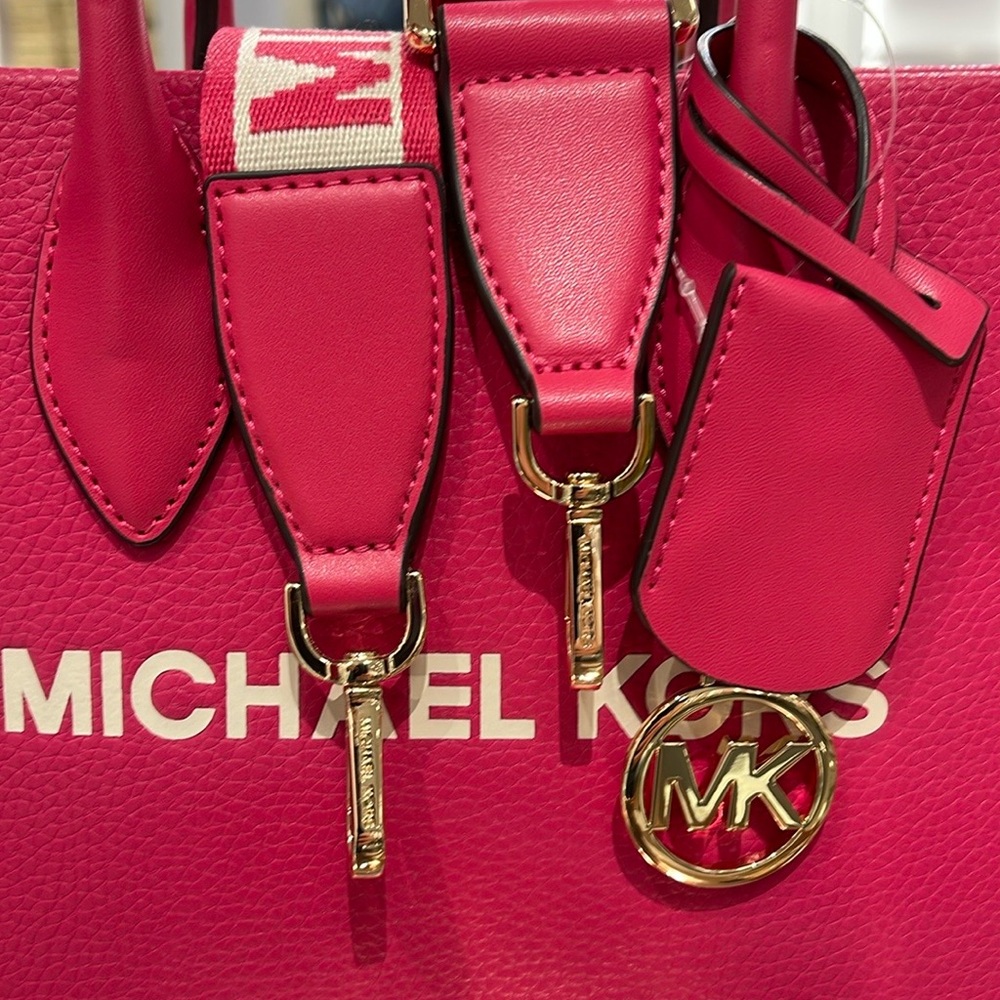 Michael Kors Mirella Small Pebbled Leather Shopper Crossbody XBODY Bag MK
NWT - Picture 16 of 16